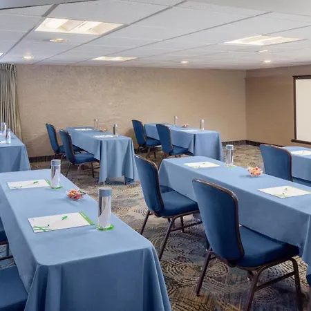 Holiday Inn And Suites Phoenix Airport North By Ihg