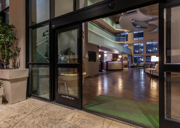 And Airport North By Ihg 3* Phoenix