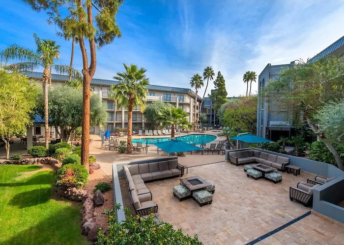 Hotel And Airport North By Ihg Phoenix