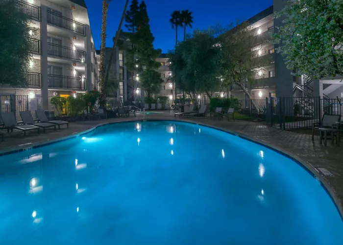 Hotel And Airport North By Ihg Phoenix
