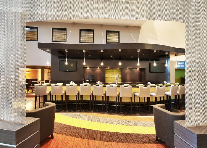 And Airport North By Ihg Hotel