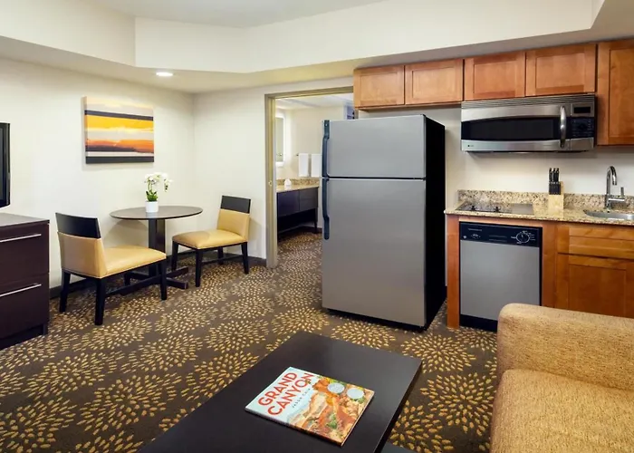 Hotel And Airport North By Ihg