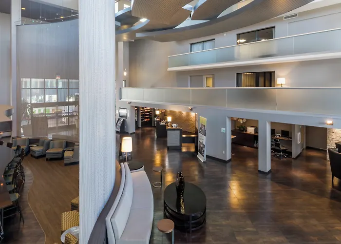 And Airport North By Ihg Hotel Phoenix