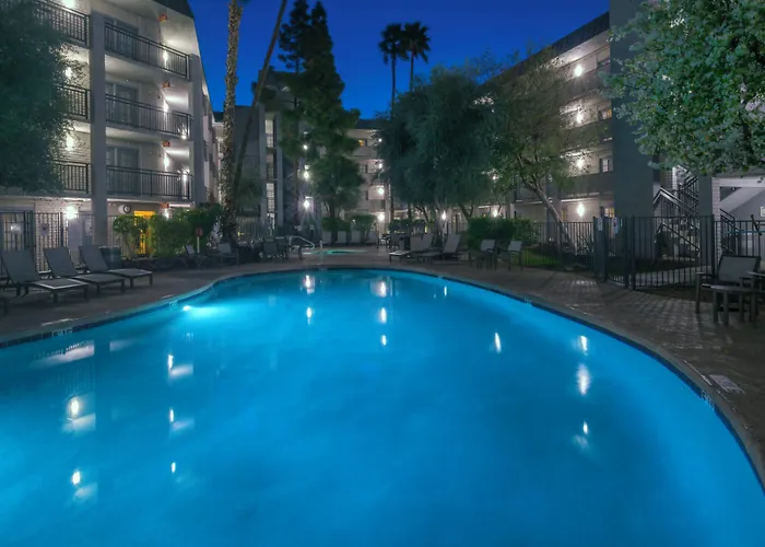 Hotel And Airport North By Ihg Phoenix