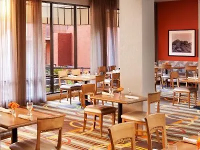 Hotel And Airport North By Ihg 3*